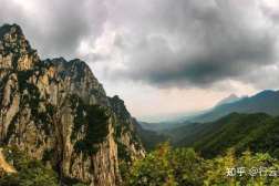 四面都是山 山山都相连,四面环山,山山相连的汉字奥秘”