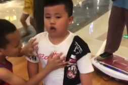 能把人笑死的搞笑视频,盘点年度最搞笑视频,让你笑到无法自拔